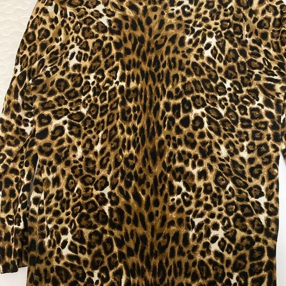 White House Black Market Sweater, Size L - Picture 5 of 7